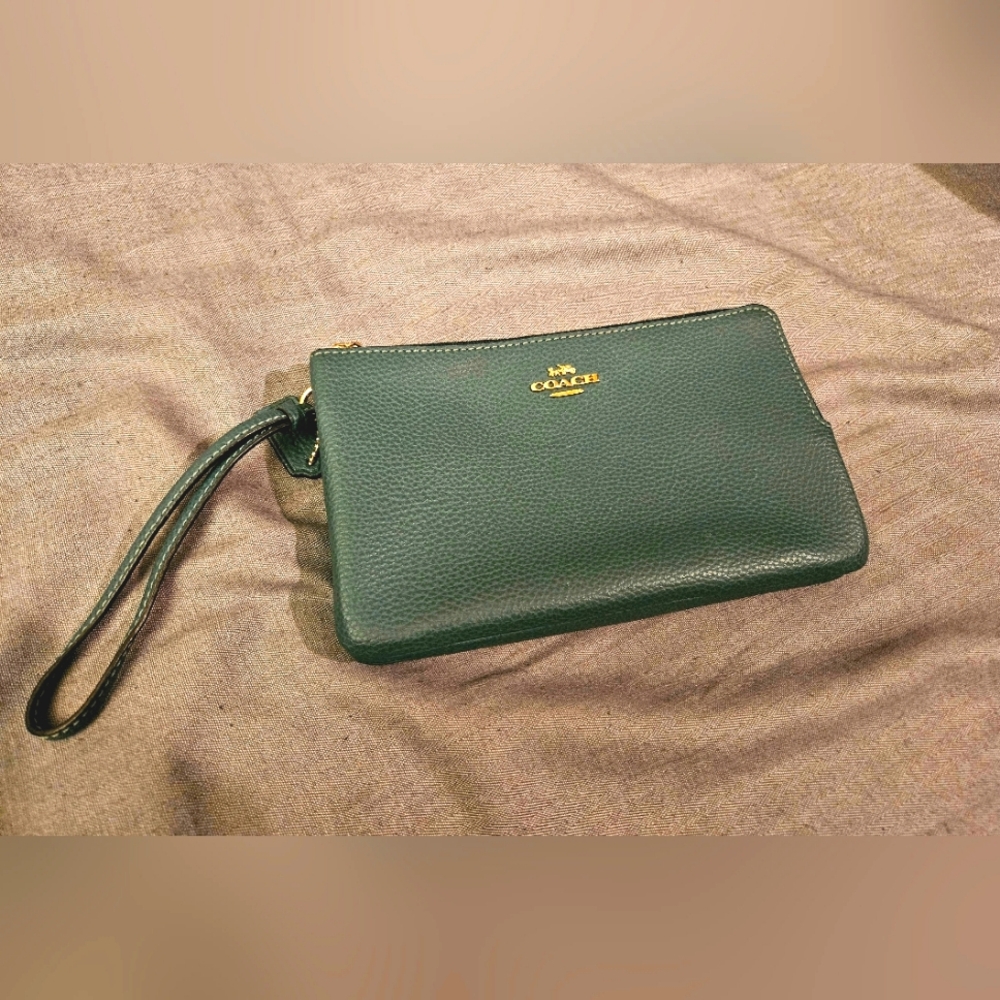 Coach Double Zip Green Pebbked Leather Wristlet